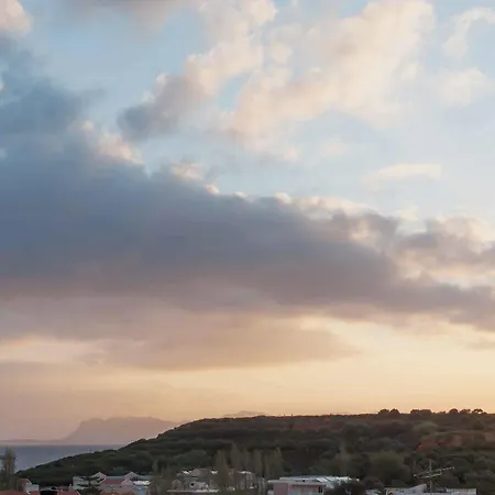 Ξενοδοχείο με διαμερίσματα Rainbow 2*